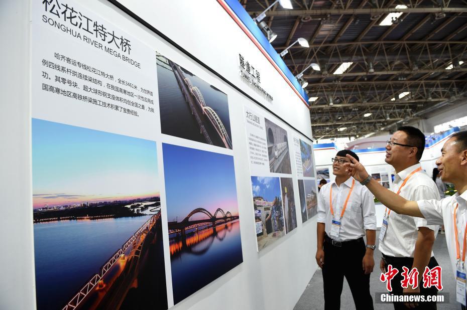 個人網(wǎng)站設(shè)計開題報告_7400億興證全球基金換帥，能否打贏ETF卡位戰(zhàn)？