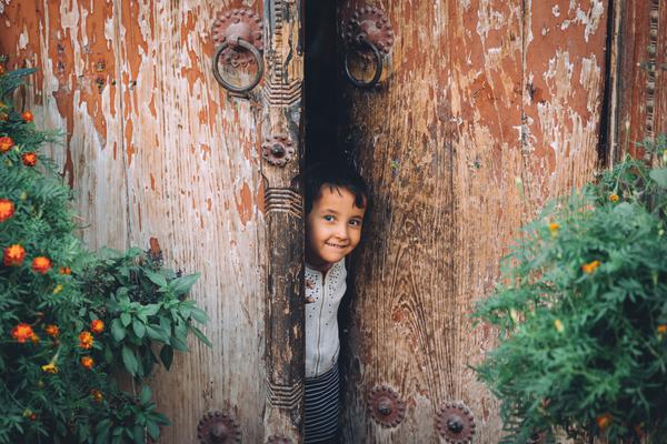 mt破解app卡密_女兒嫁了有錢人，母親去看她，每次都不進(jìn)家門