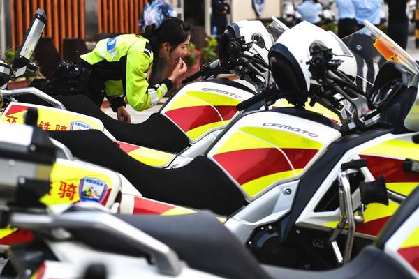 游戲推廣接單平臺推薦_航行警告：南海海域有火箭殘骸墜落 禁止駛入