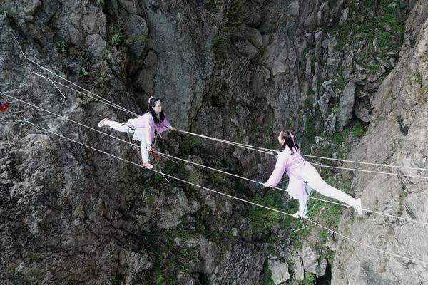 命令行怎么進(jìn)入到指定目錄_多所高校定制羽絨服賣爆