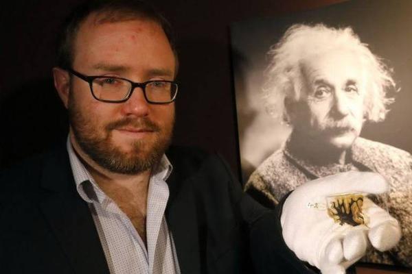 派出所打電話說幾年前網(wǎng)絡(luò)賭博怎么辦_百草奮興 群生消息：賈平凹最新長篇《消息》發(fā)布會舉辦