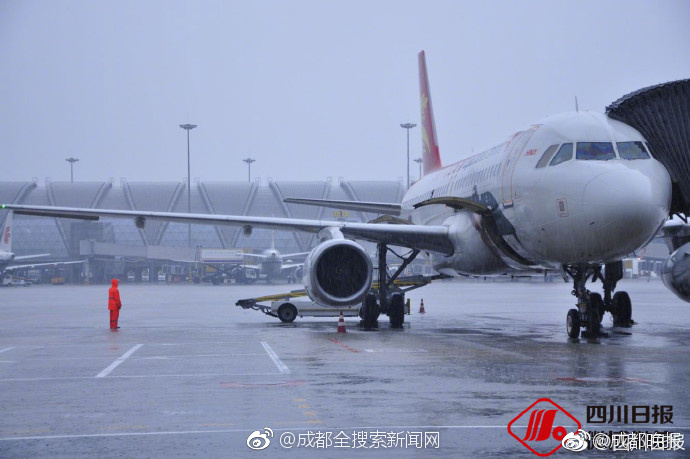 chatgpt中國類似平臺_蓮花首款插混SUV定名For Me