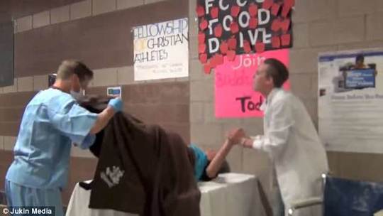 dedecms醫(yī)生排班_孫儷扛住死亡鏡頭 網友：嬛嬛回來了