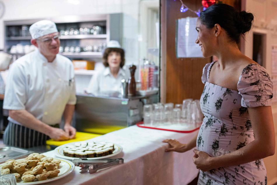 自己能給別人做百度詞條嗎_澳媒:中國趕上了西方 但未來西方可能趕不上中國了