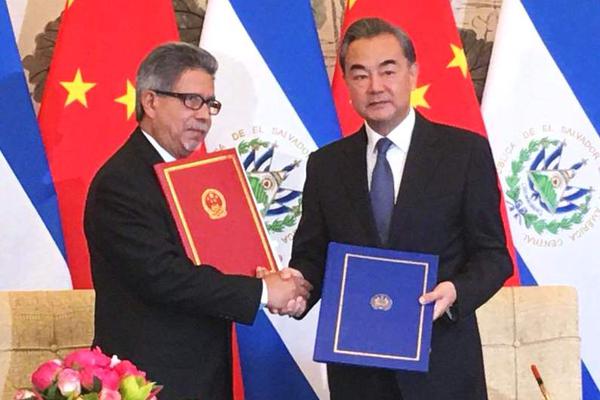 讓運(yùn)動(dòng)照亮夢(mèng)想 讓孩子茁壯成長(zhǎng) 安踏茁壯成長(zhǎng)公益計(jì)劃助力鄉(xiāng)村全面振興