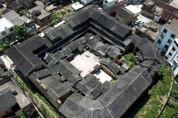 吉祥航空母公司總裁：有人造車是為了募資后跑路