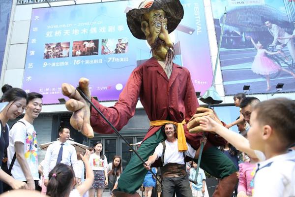 泡泡瑪特股價(jià)連續(xù)兩日大跌！Labubu市場(chǎng)溢價(jià)持續(xù)消退