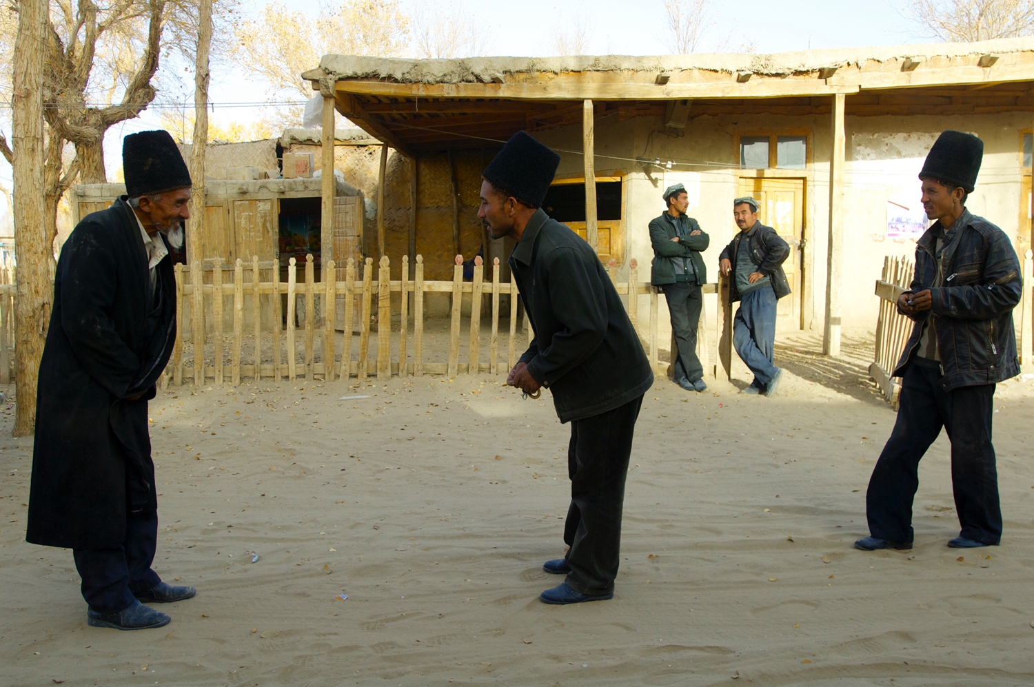 windows版metasploit_村民上山挖竹筍撿到神秘儀器 擔(dān)心會(huì)爆炸又放回原處