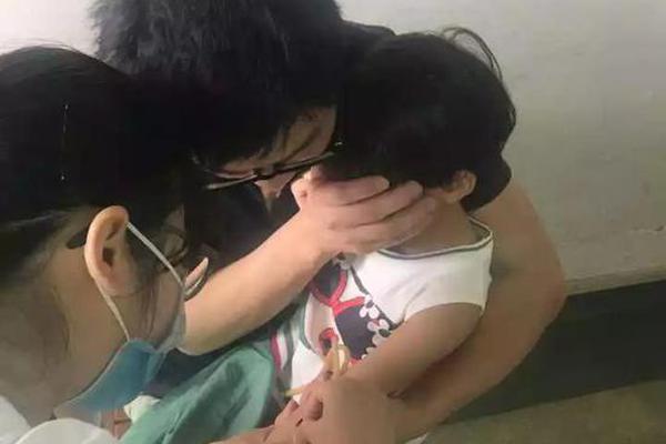 軟件漏洞英文_【厄敵】鹽豆不鹽了，是我先喜歡你的