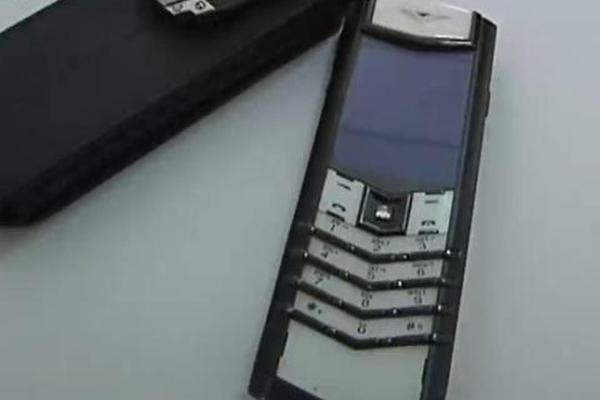 王鷗何九華無商業(yè)關(guān)聯(lián)