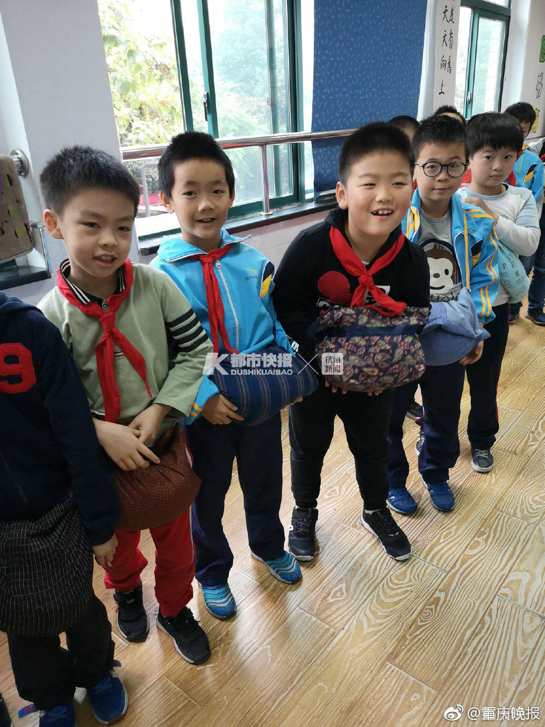 信息安全培訓(xùn)ppt免費(fèi)版_華晨宇重返?？趫A夢(mèng)初心 環(huán)環(huán)舞臺(tái)謝幕啟航新征程