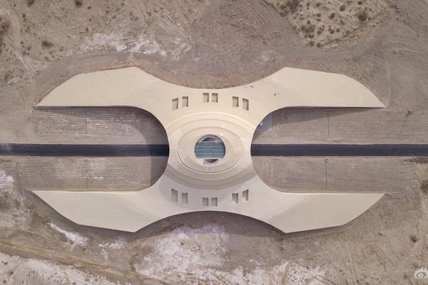 買手機上京東還是淘寶好_月光族的福利！這車售價僅6萬，省油耐造比帕薩特更值得買