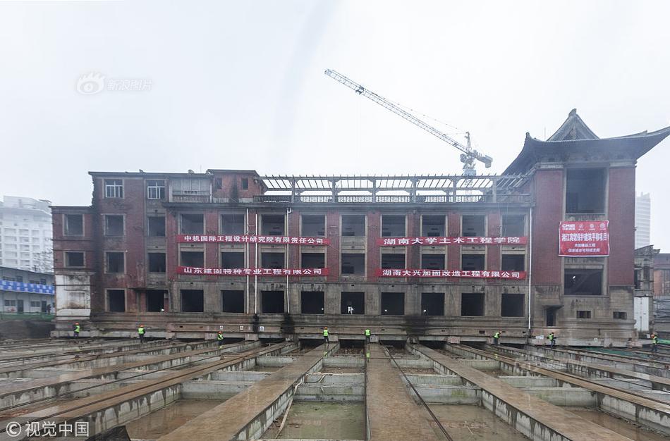 AI繪民生·“十五五”新圖景｜@學(xué)生和家長：數(shù)字化學(xué)習(xí) 資源更均衡！