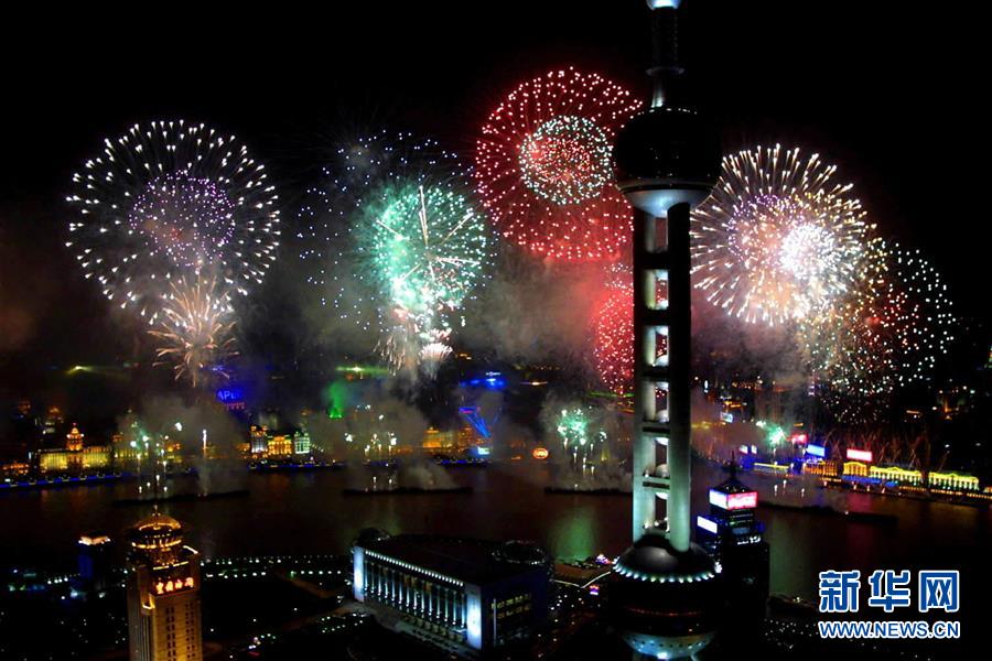 跨年檔12部新片來襲！沒有大片全是情懷，55歲古天樂對打71歲成龍