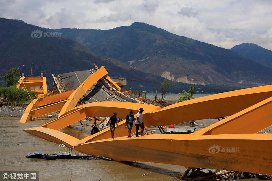 站長工具查詢網(wǎng)站_法國藝術(shù)家貝納維內(nèi)紀(jì)念雕塑捐贈儀式在北京舉行