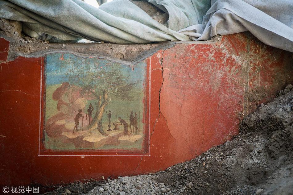 違反網(wǎng)絡(luò)安全法的處罰有哪些_支持本地大模型部署 銘凡與AMD合作發(fā)布迷你AI工作站與AI NAS旗艦產(chǎn)品