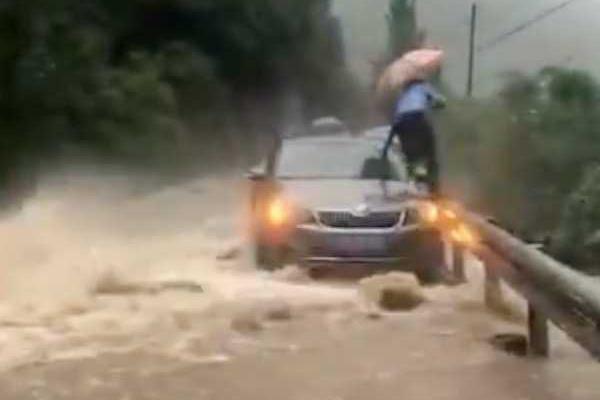 政府網(wǎng)站被黑客攻擊_IDC：預(yù)計(jì)蘋果iPhone Fold明年拿下22%折疊屏份額！與三星、華為三分天下