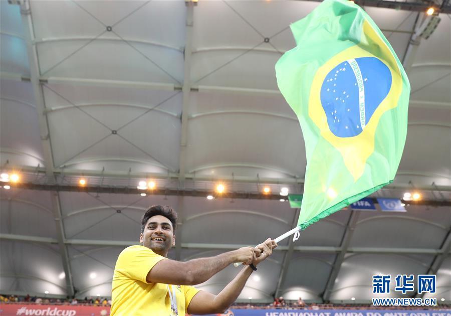 阿里云怎么裝centos_VIP4.3不怕賊惦記吳剛張馨予大漠奪金礦嘉賓：吳剛 張馨予 應采兒