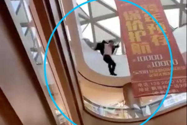 哈爾濱機場出租羽絨服 洗2次不再租