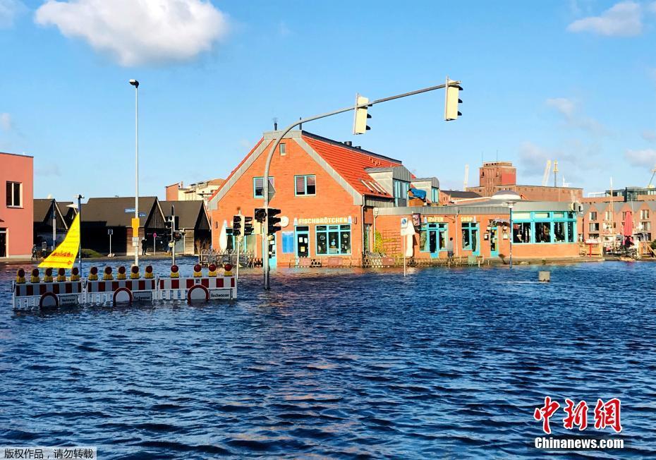 看新聞?dòng)媚膫€(gè)網(wǎng)站_俄方歡迎外國(guó)伙伴參與跨北極運(yùn)輸走廊建設(shè)